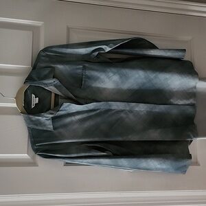 Athleta Mint greeb button down